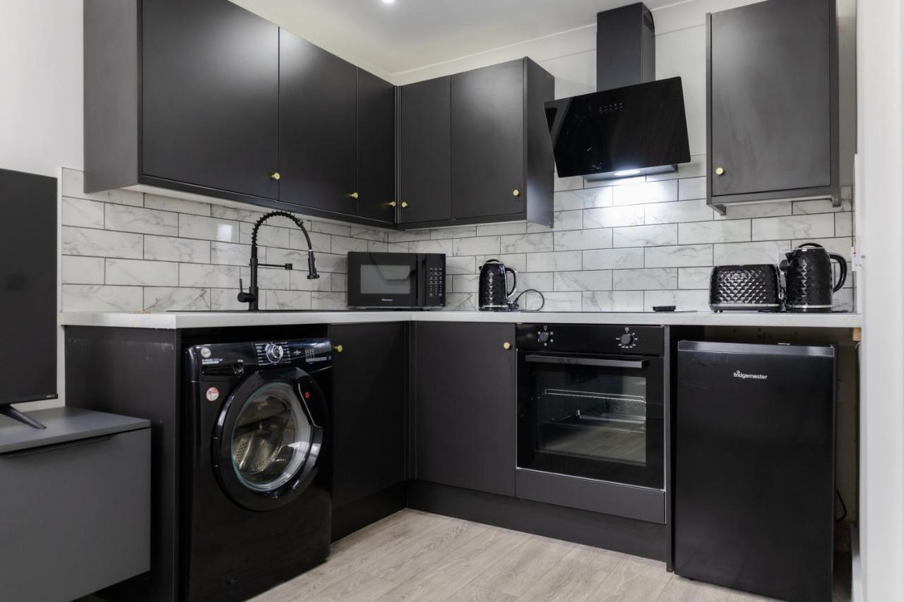 Chic Urban 2 Bedroom Apartments Cardiff Bagian luar foto