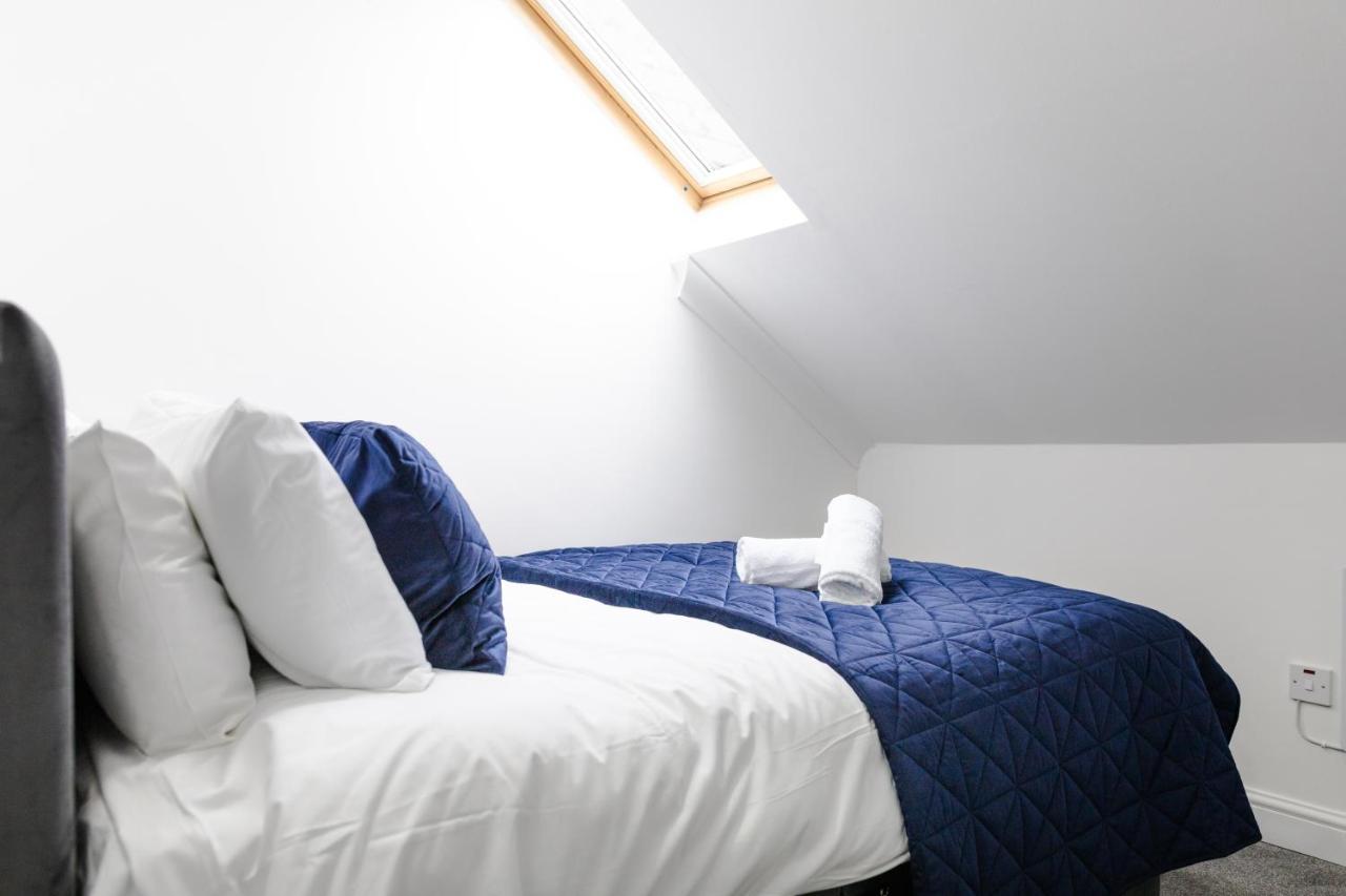 Chic Urban 2 Bedroom Apartments Cardiff Bagian luar foto