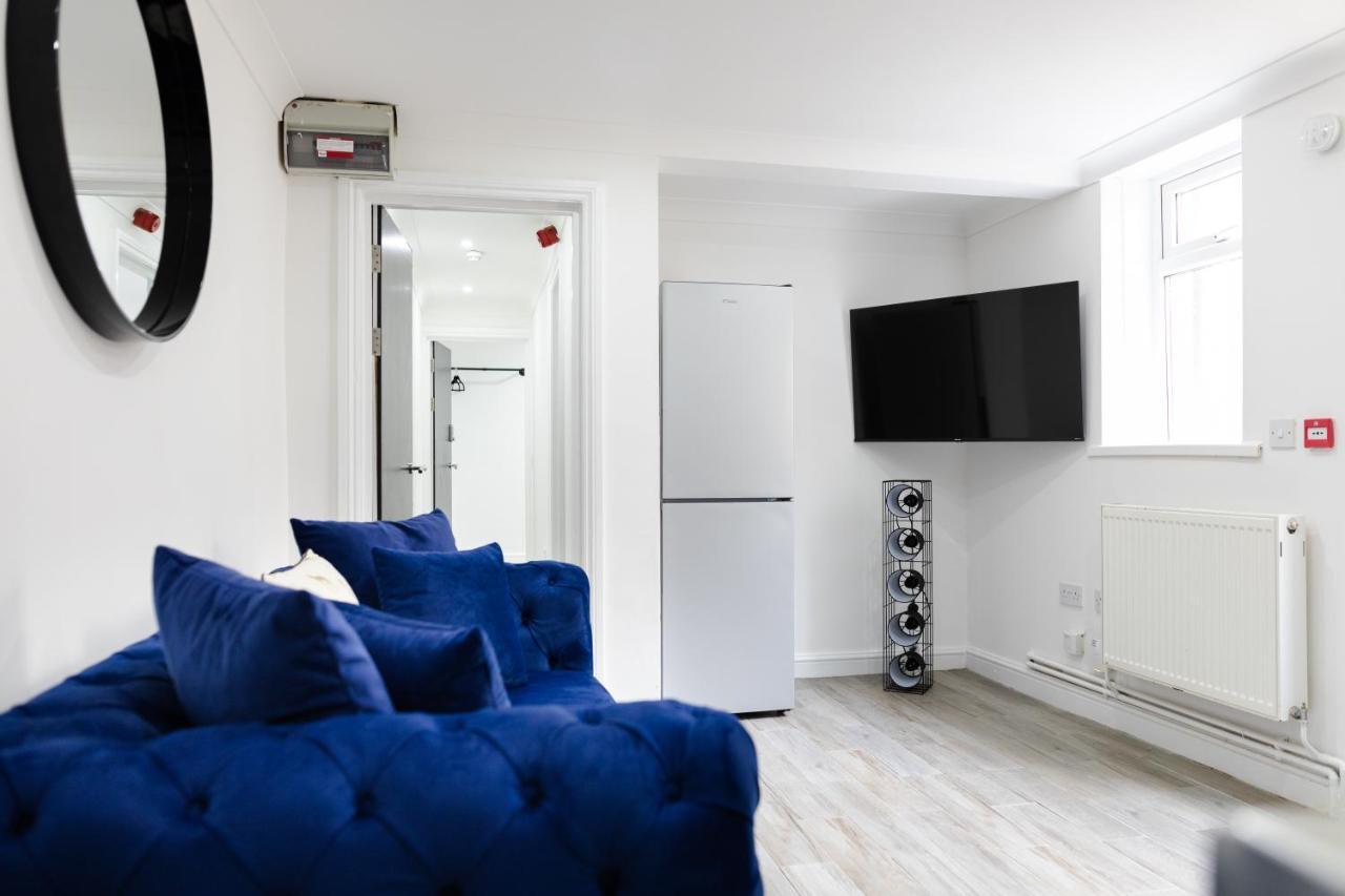 Chic Urban 2 Bedroom Apartments Cardiff Bagian luar foto