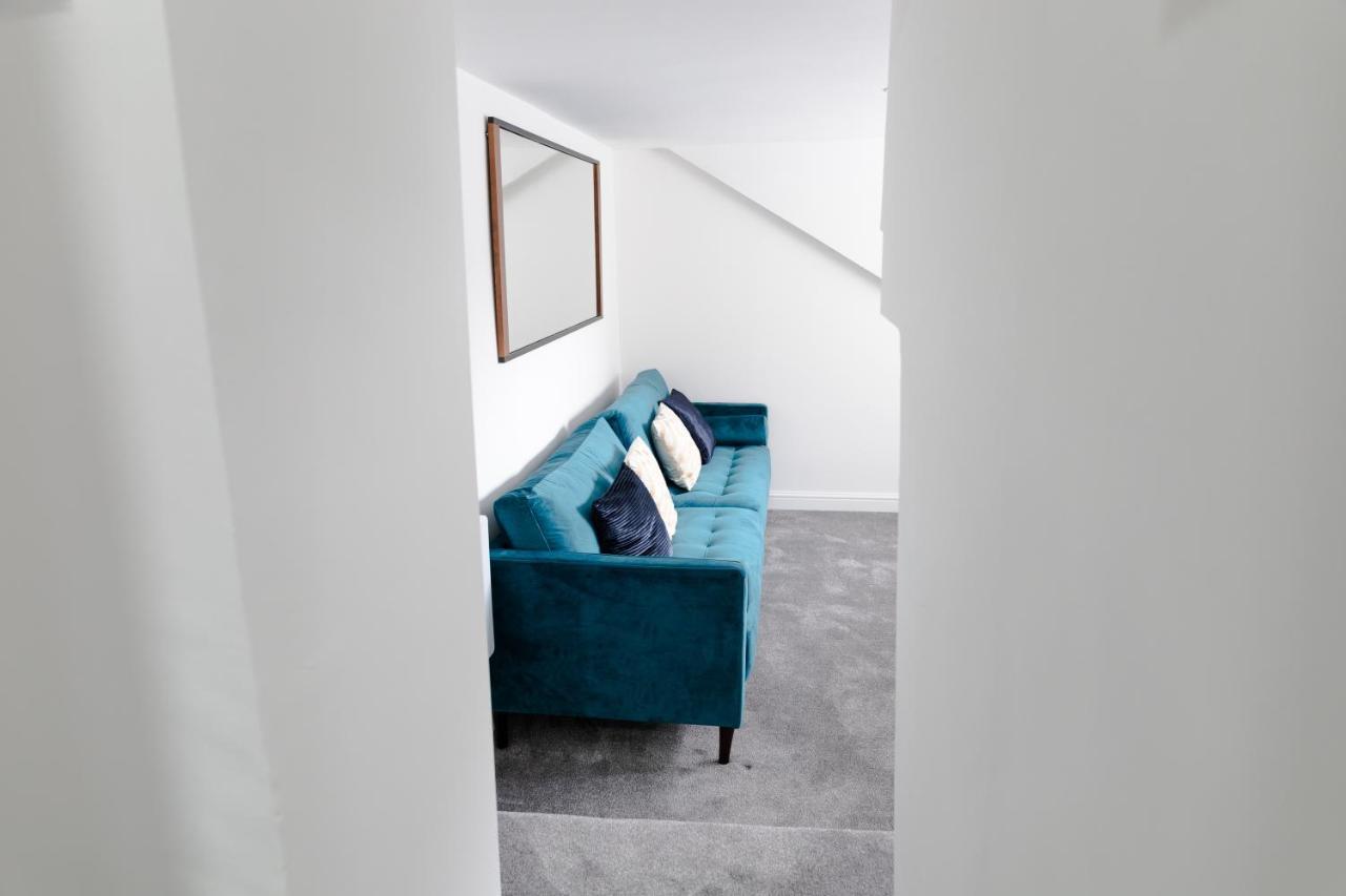Chic Urban 2 Bedroom Apartments Cardiff Bagian luar foto
