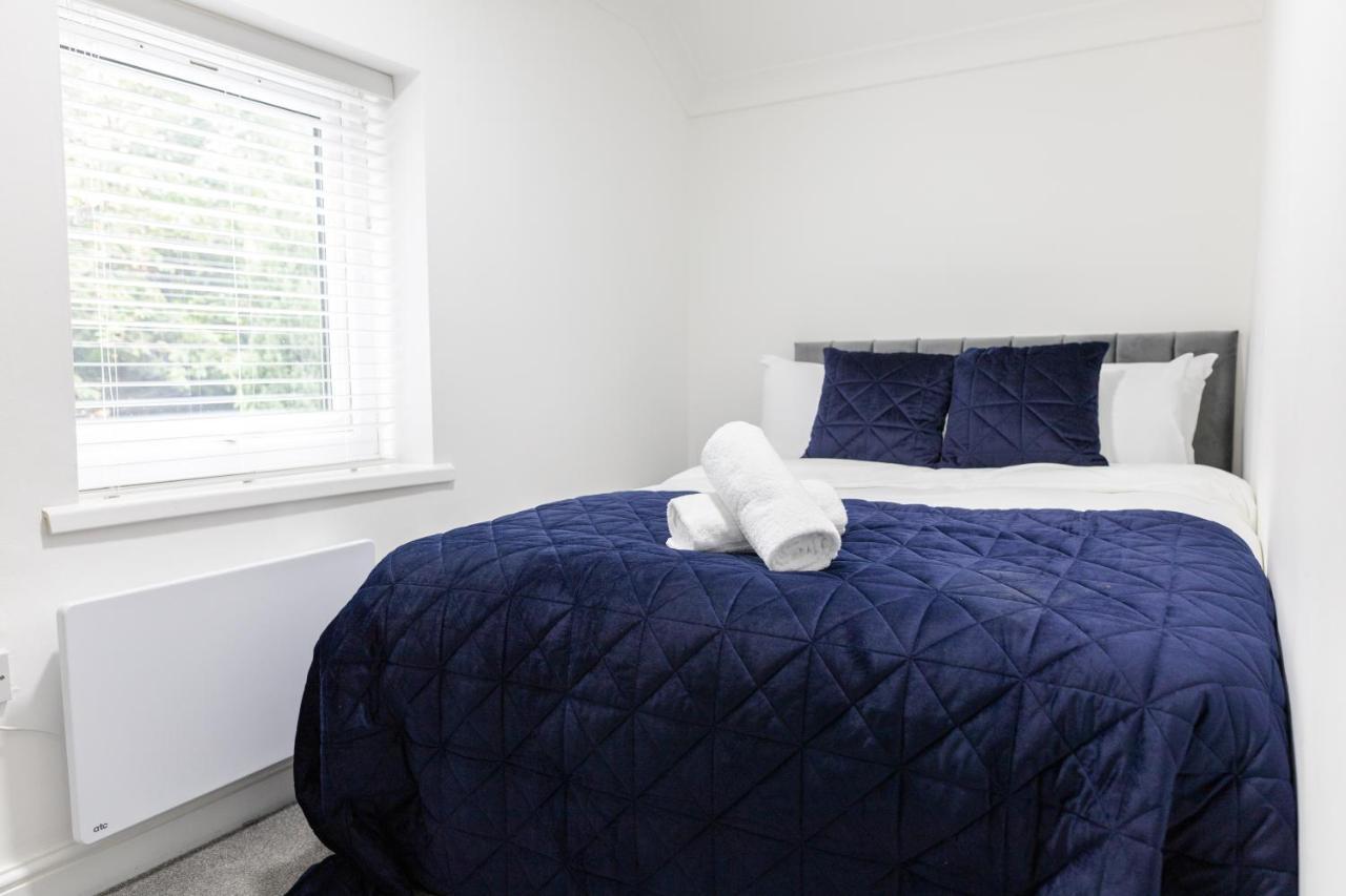 Chic Urban 2 Bedroom Apartments Cardiff Bagian luar foto