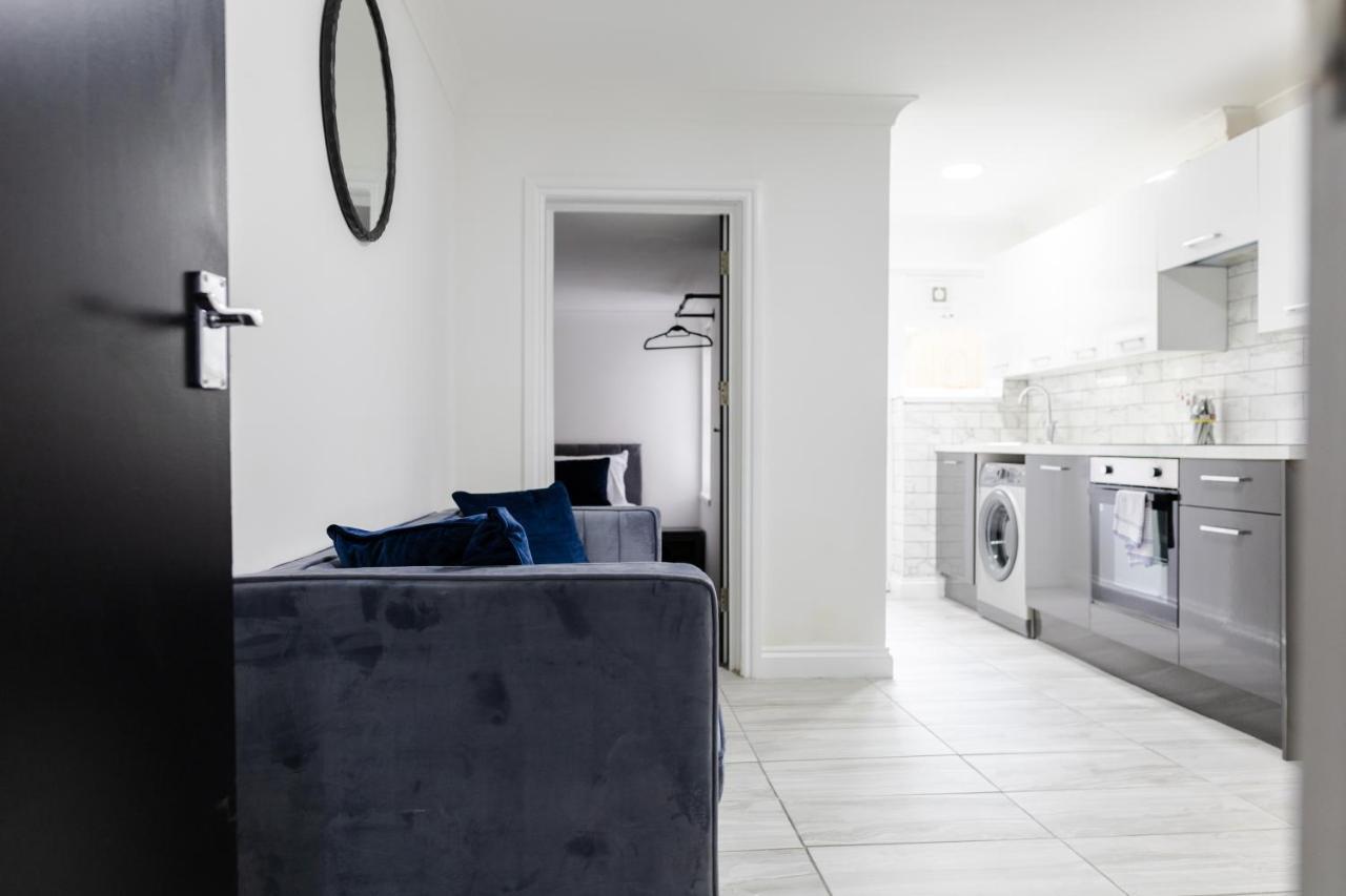 Chic Urban 2 Bedroom Apartments Cardiff Bagian luar foto