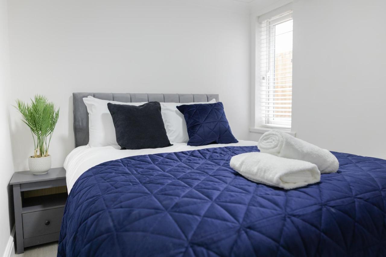 Chic Urban 2 Bedroom Apartments Cardiff Bagian luar foto
